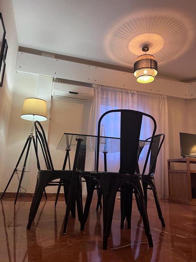 Apartamento Turistico R. Gonzalez Abreu Sevilla Buitenkant foto