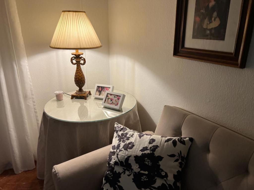 Apartamento Turistico R. Gonzalez Abreu Sevilla Buitenkant foto